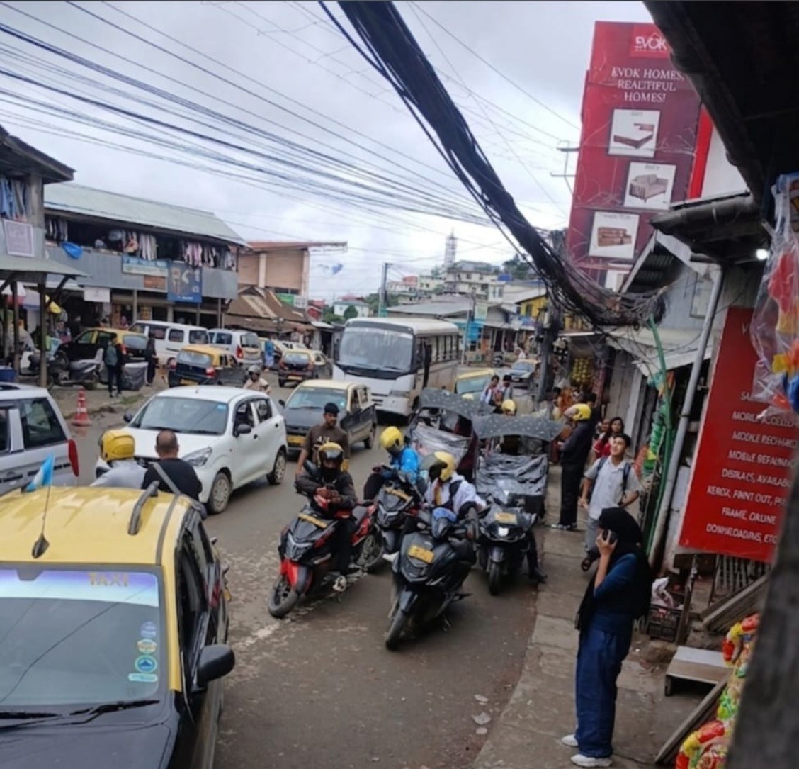 Busy local road and traffic in Kohima